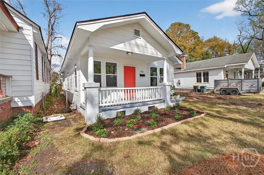 654 E 34th Street, Savannah, GA 31401 - #2