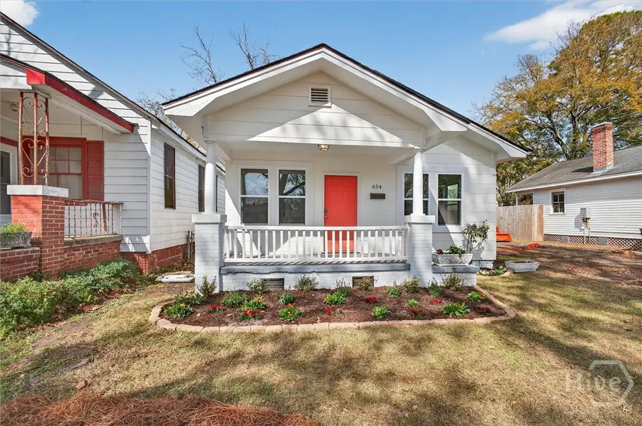654 E 34th Street, Savannah, GA 31401 - #3