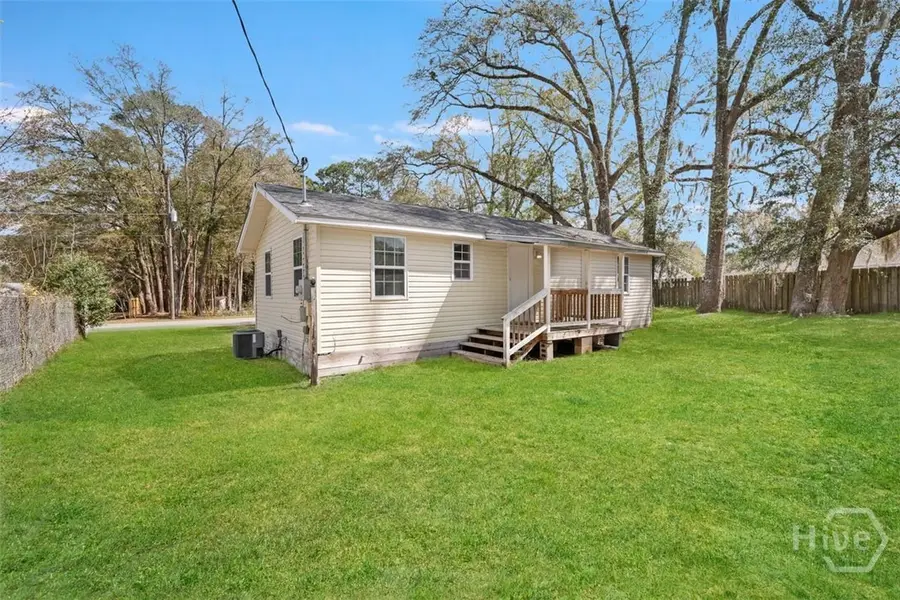 404 S Maple Street, Springfield, GA 31329 - #3