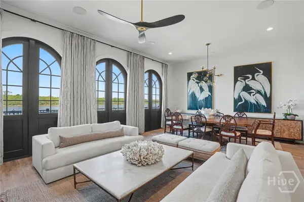 454 Geo Meyer Avenue, Savannah, GA 31401