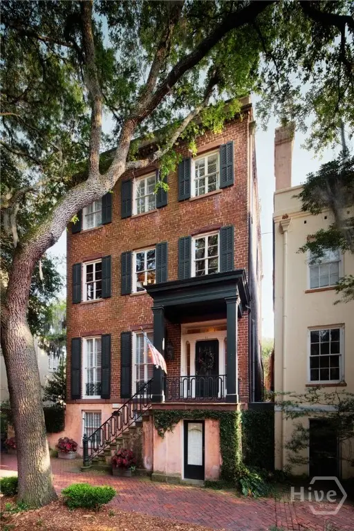 11 W Jones Street, Savannah, GA 31401 - #1