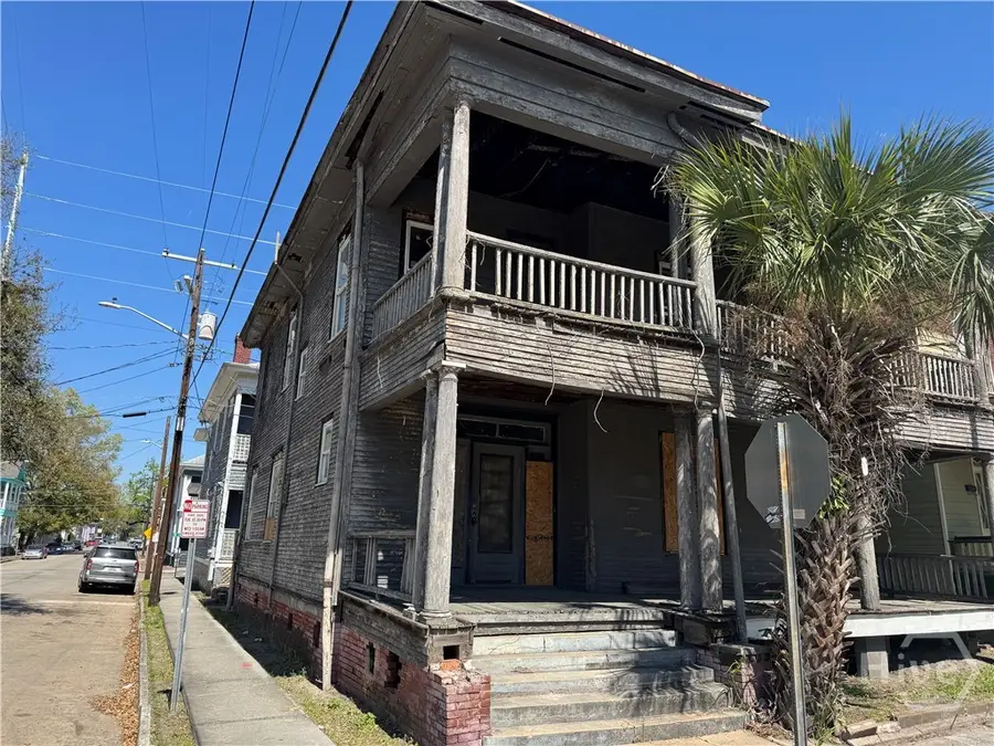 220 W 33rd Street, Savannah, GA 31401 - #2