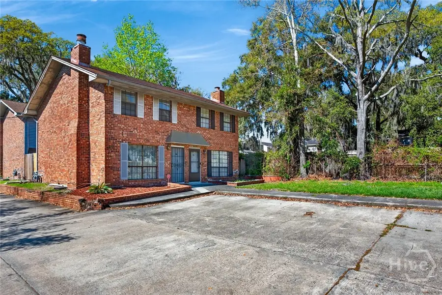 2220 E Victory Drive #12, Savannah, GA  - #2