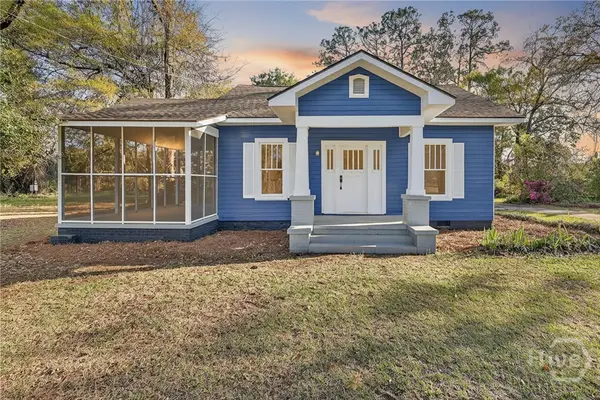 104 E Burkhalter Street, Pembroke, GA 31321