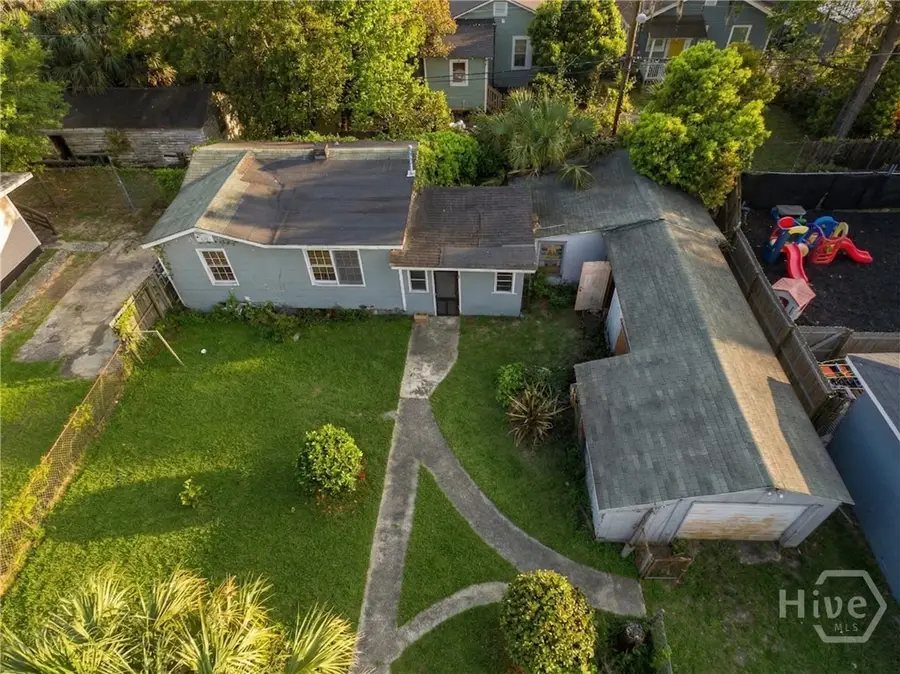 215 W 59th Street, Savannah, GA 31405 - #2