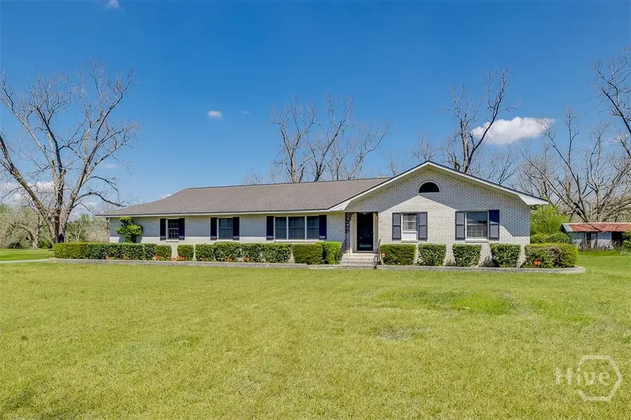 820 E Barnard Street, Glennville, GA 30427 - #2