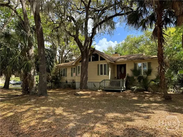 2 Moss Pointe Court, Savannah, GA 31410