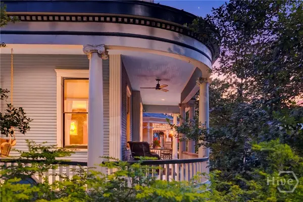 121 E 36th Street, Savannah, GA 31401