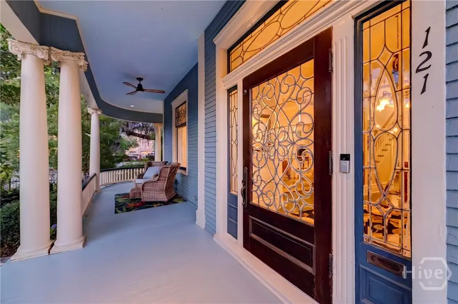 121 E 36th Street, Savannah, GA 31401 - #2