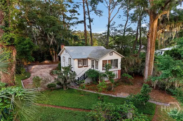 289 Center Drive, Savannah, GA 31406