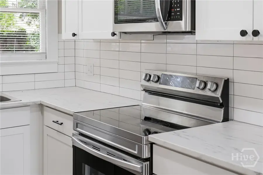 122 W 54th Street, Savannah, GA 31405 - #3