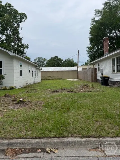 656 E 34th Street, Savannah, GA 31401