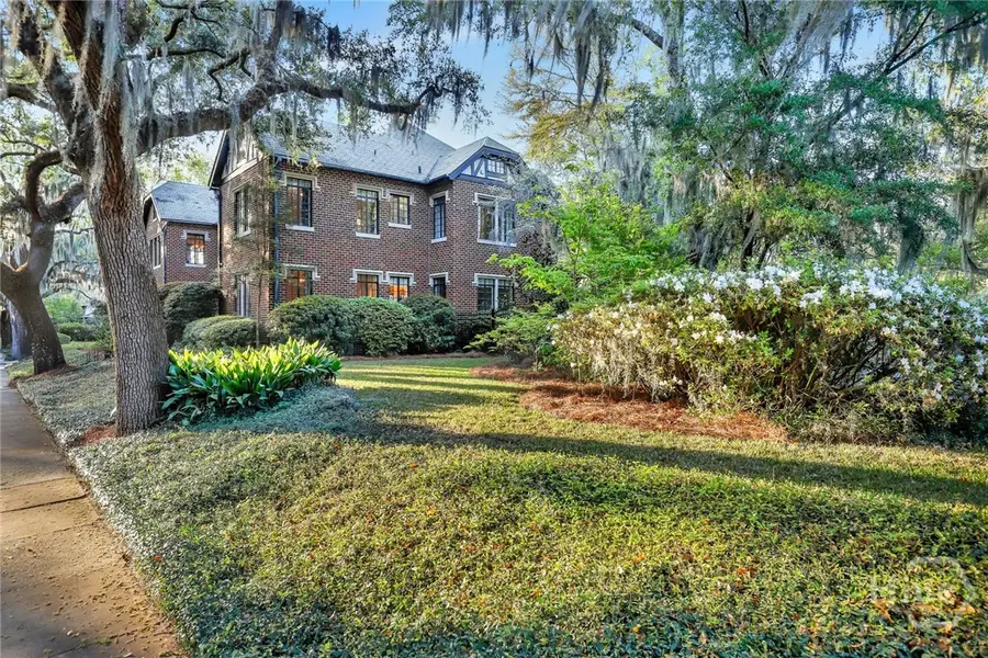 302 E 46th Street, Savannah, GA 31405 - #3