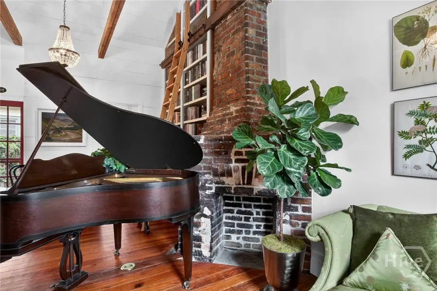 532 E Charlton Street, Savannah, GA 31401 - #3