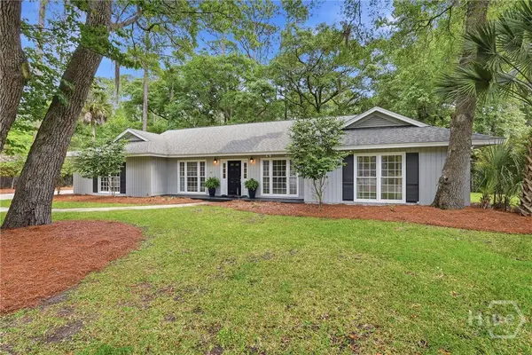 11 Monastery Road W, Savannah, GA 31411