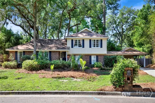 157 Hampshire Road, Savannah, GA 31410