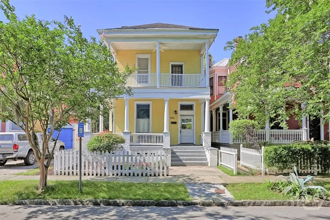 205 W 35th Street, Savannah, GA 31401 - #1
