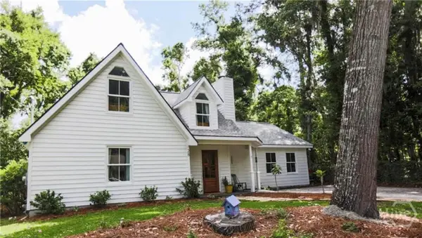 28 Romney Place, Savannah, GA 31406