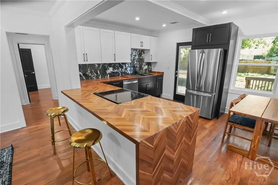 407 E 58th Street, Savannah, GA 31405 - #3