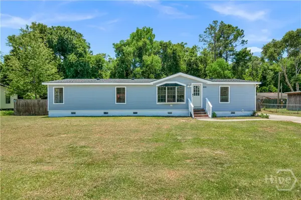 808 Meadow Lake Drive, Hinesville, GA 31313