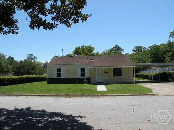 2221 E 57th Street, Savannah, GA 31404