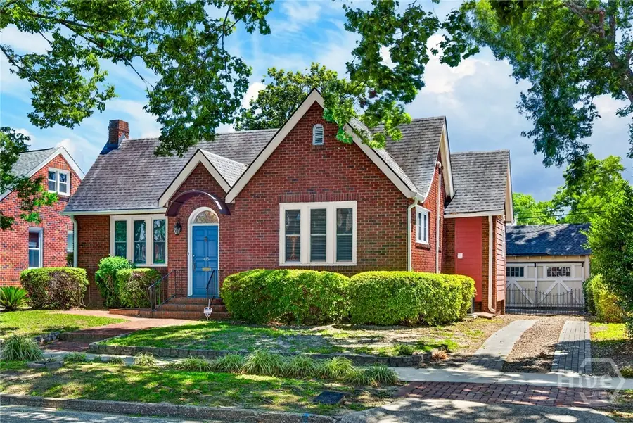 415 E 52nd Street, Savannah, GA 31405 - #2
