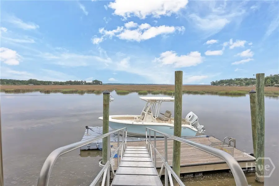 719 E 1st Street, Midway, GA 31320 - #2