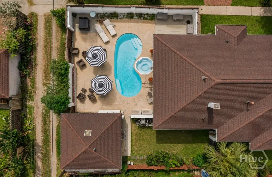 301 E 51st Street, Savannah, GA 31405 - #2