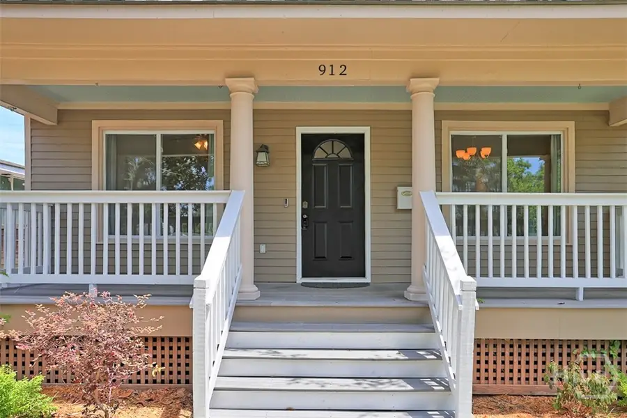 912 E 37th Street, Savannah, GA 31401 - #3