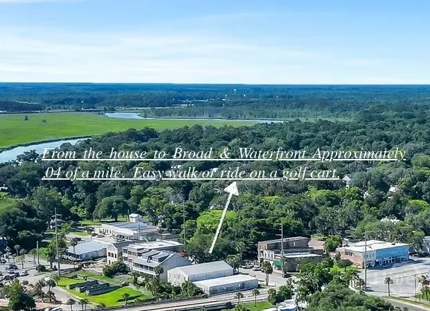 402 Houston Street, Darien, GA 31305 - #2