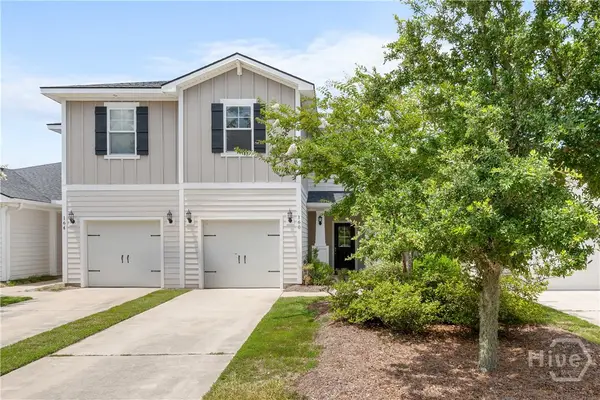 160 Lake Lily Drive, Richmond Hill, GA 31324