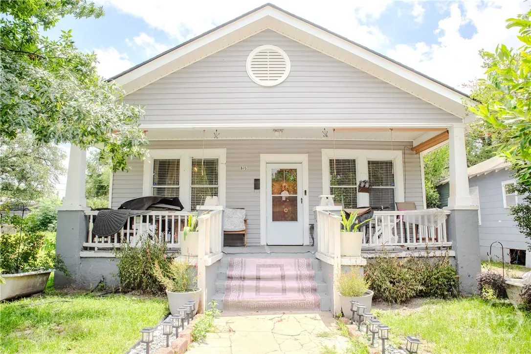605 W 46th Street, Savannah, GA 31405 - #1