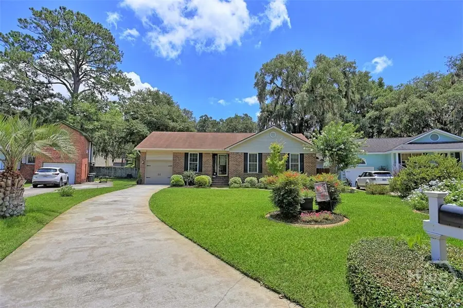 31 S Lake Drive, Savannah, GA 31410 - #3