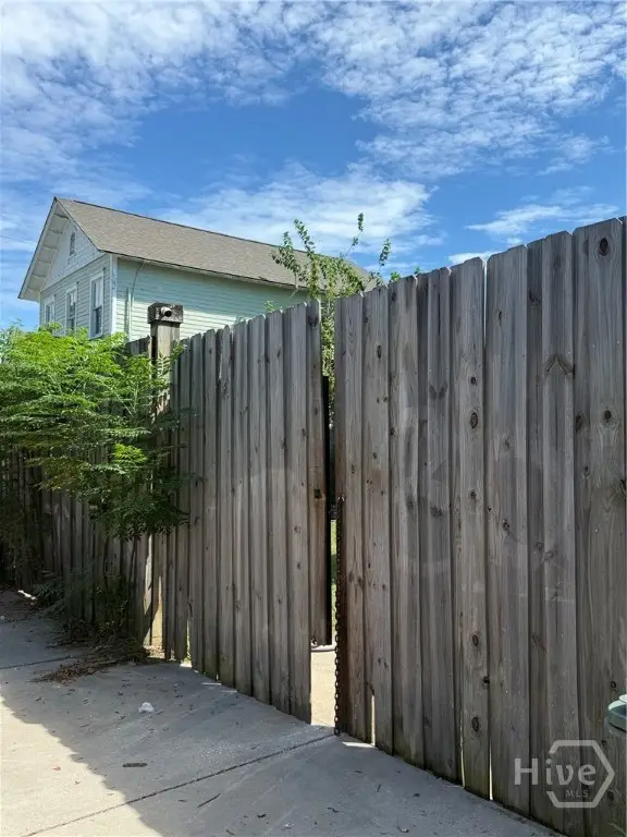 307 W 43rd Street, Savannah, GA 31405 - #1