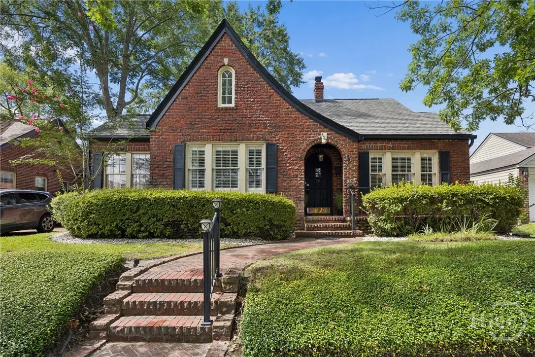 427 E 52nd Street, Savannah, GA 31405 - #1