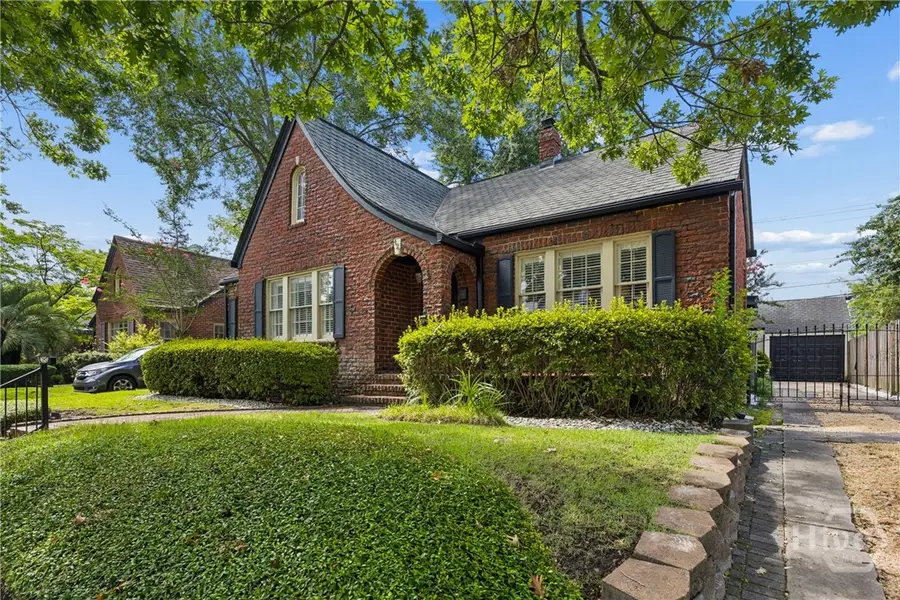 427 E 52nd Street, Savannah, GA 31405 - #2