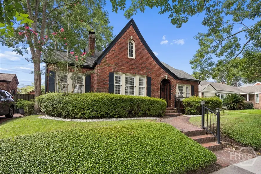 427 E 52nd Street, Savannah, GA 31405 - #3