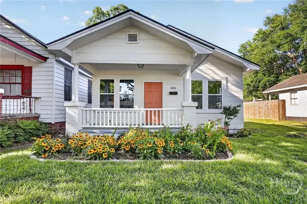 654 E 34th Street, Savannah, GA 31401