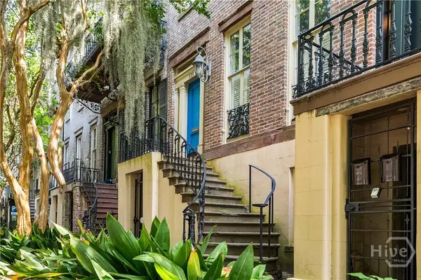 125 W Gordon Street, Savannah, GA 31401