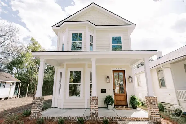 807 E 33rd, Savannah, GA 31401