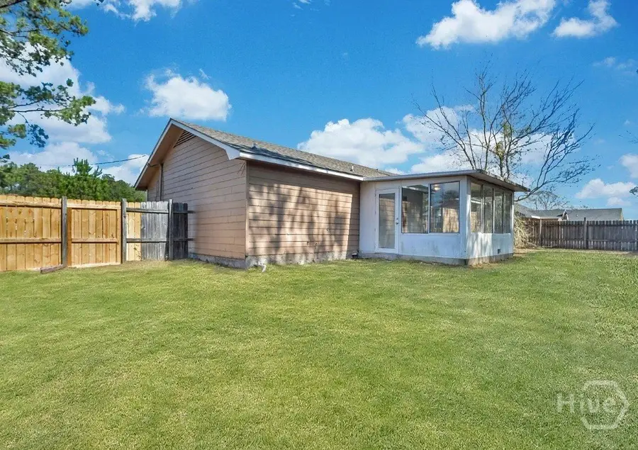 110 W Kenny Drive, Hinesville, GA 31313 - #2