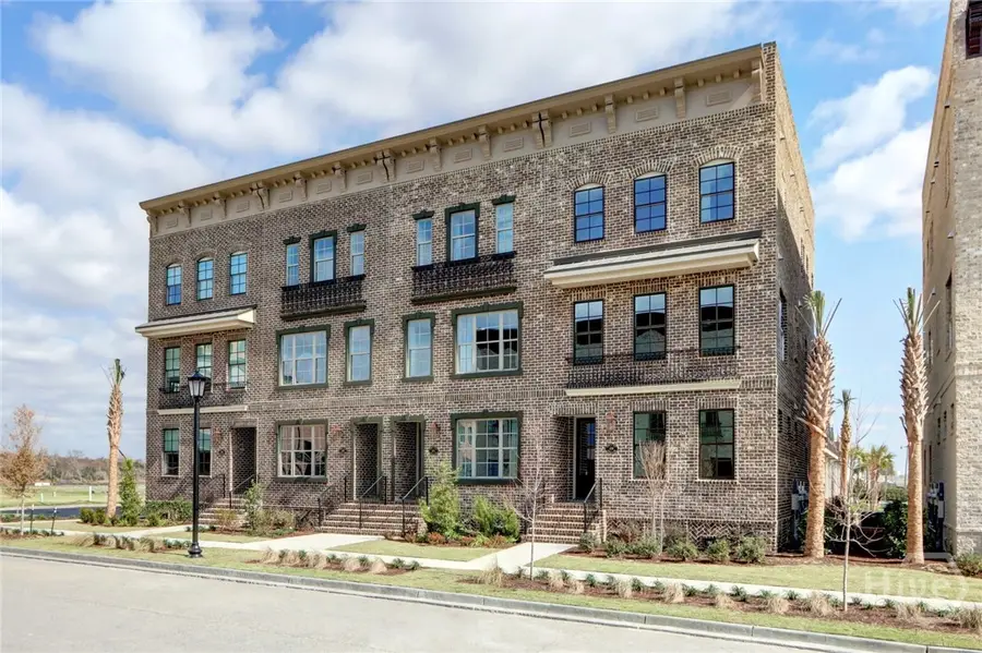 404 Upper East Avenue, Savannah, GA 31401 - #2
