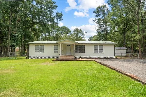 54 Spruce St, Richmond Hill, GA 31324