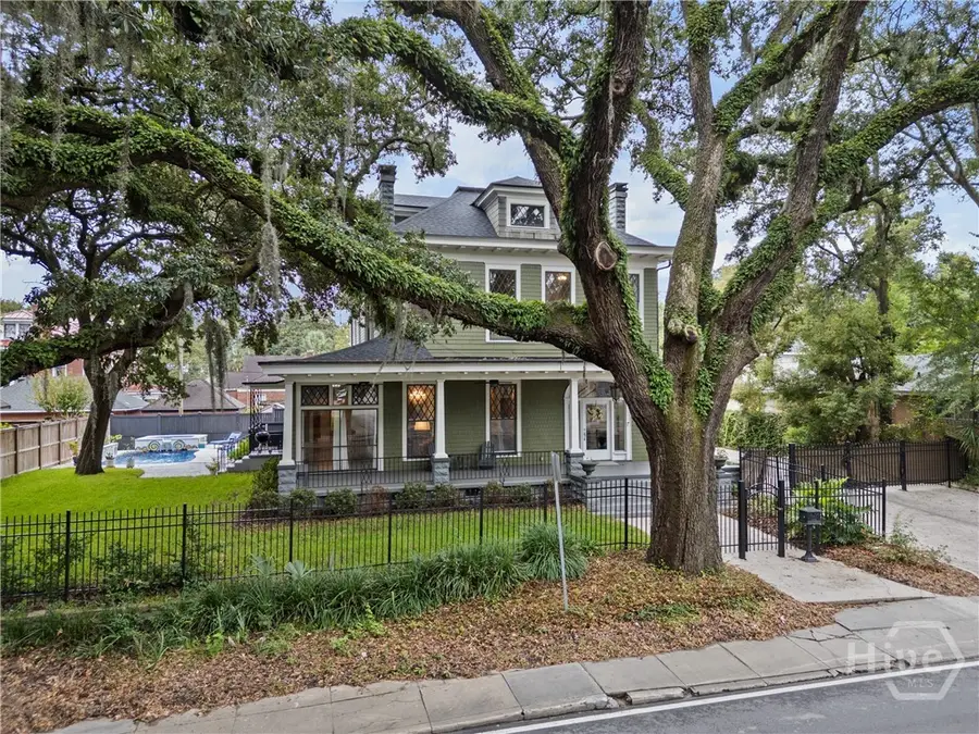 121 E Victory Drive, Savannah, GA 31405 - #3