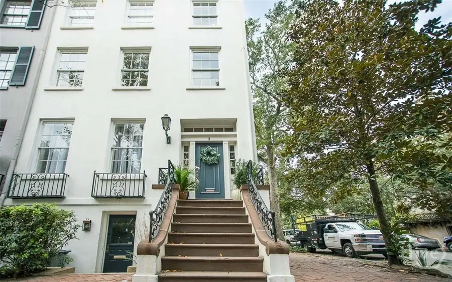 1 E Gordon Street #Garden, Savannah, GA 31401 - #2