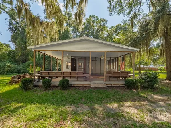 1045 Live Oak Lane Ne, Townsend, GA 31331