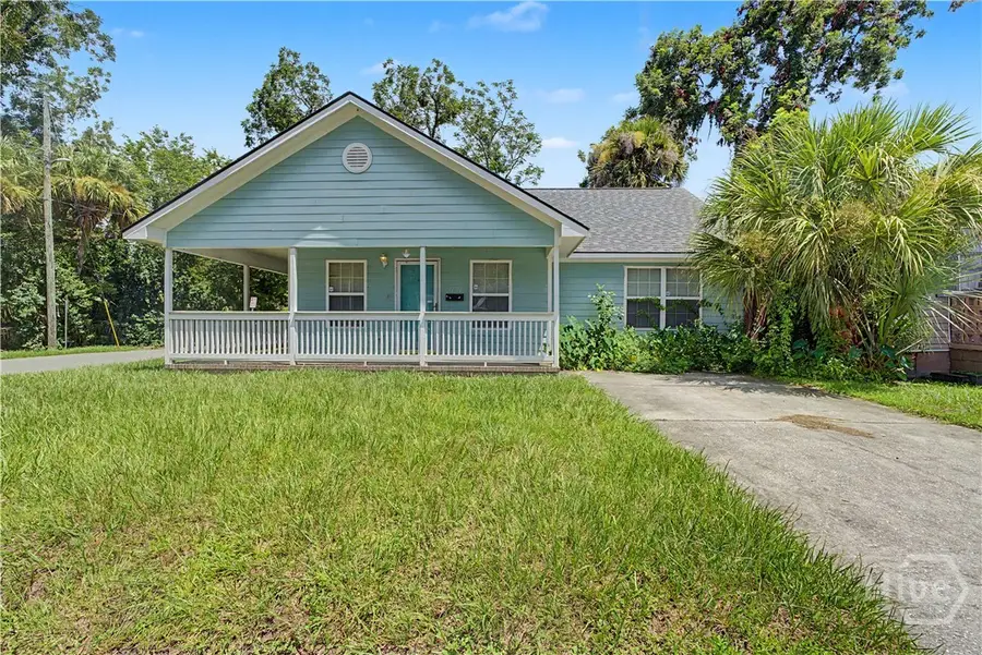 1202 E Waldburg Street, Savannah, GA 31404 - #2