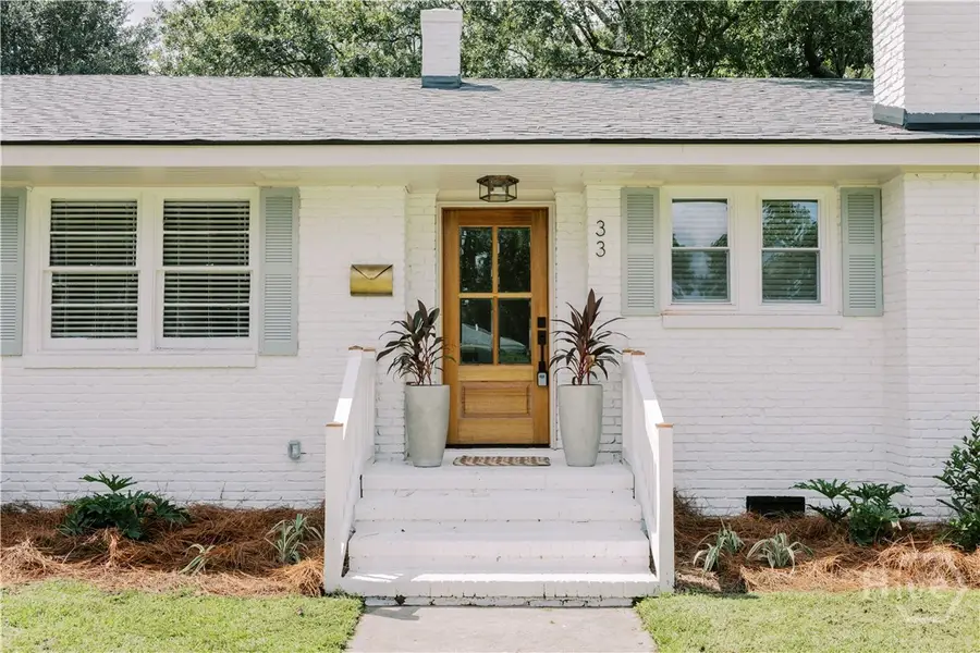 33 E 63rd Street, Savannah, GA 31405 - #2