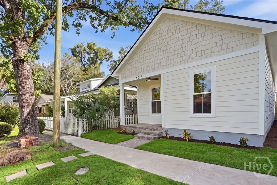707 E 32nd Street, Savannah, GA 31401 - #3