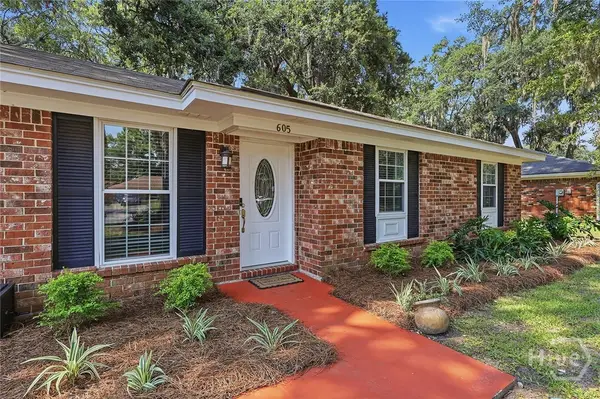 605 Leaning Oaks Drive, Savannah, GA 31410